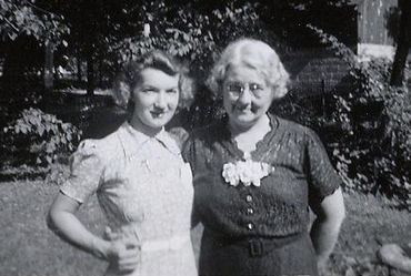 EDIT Helen1938 with Mrs Gensheimer sponsor family