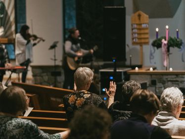 Advent evenings of Eucharistic worship impact three parish communities.